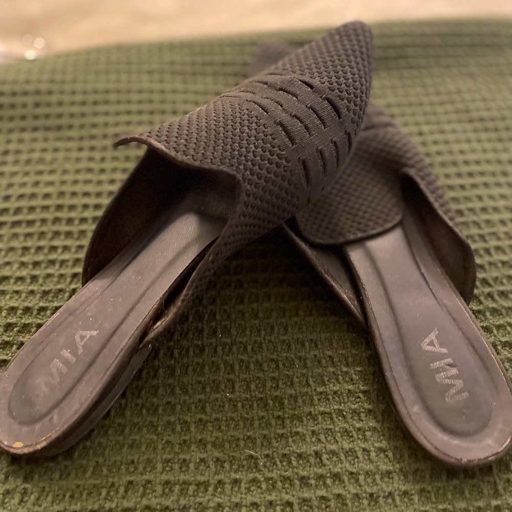 MIA Black Mules